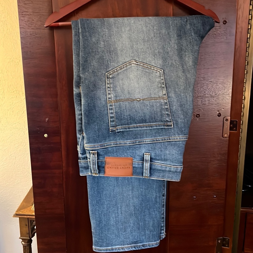Lucky brand jeans athletic taper fit